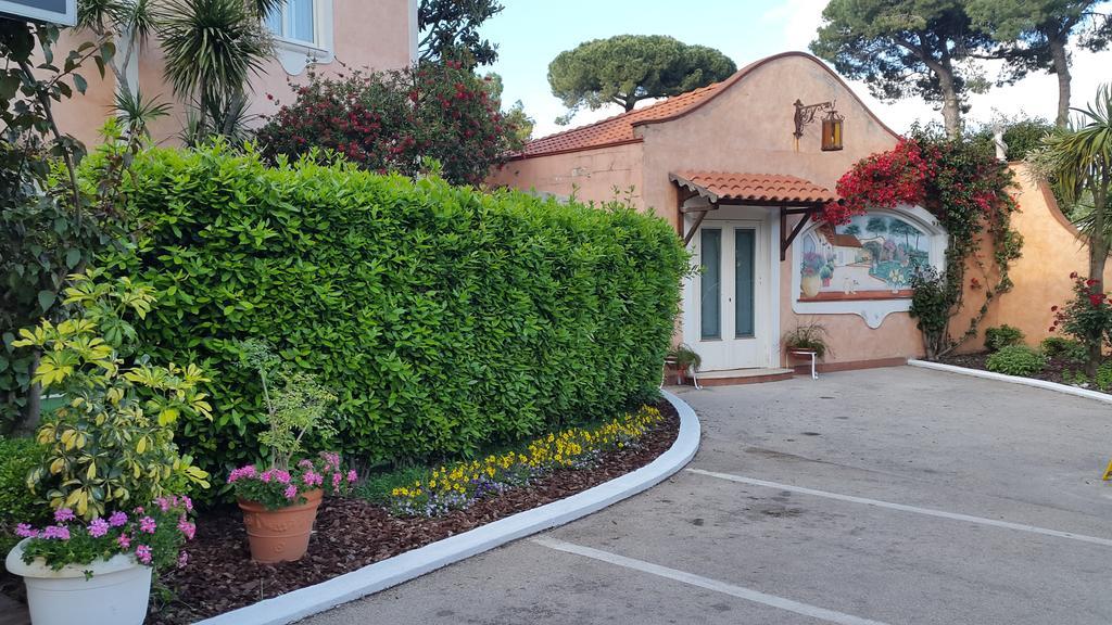 Hotel Mediterraneo كواليانو المظهر الخارجي الصورة