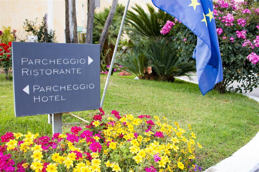 Hotel Mediterraneo كواليانو المظهر الخارجي الصورة